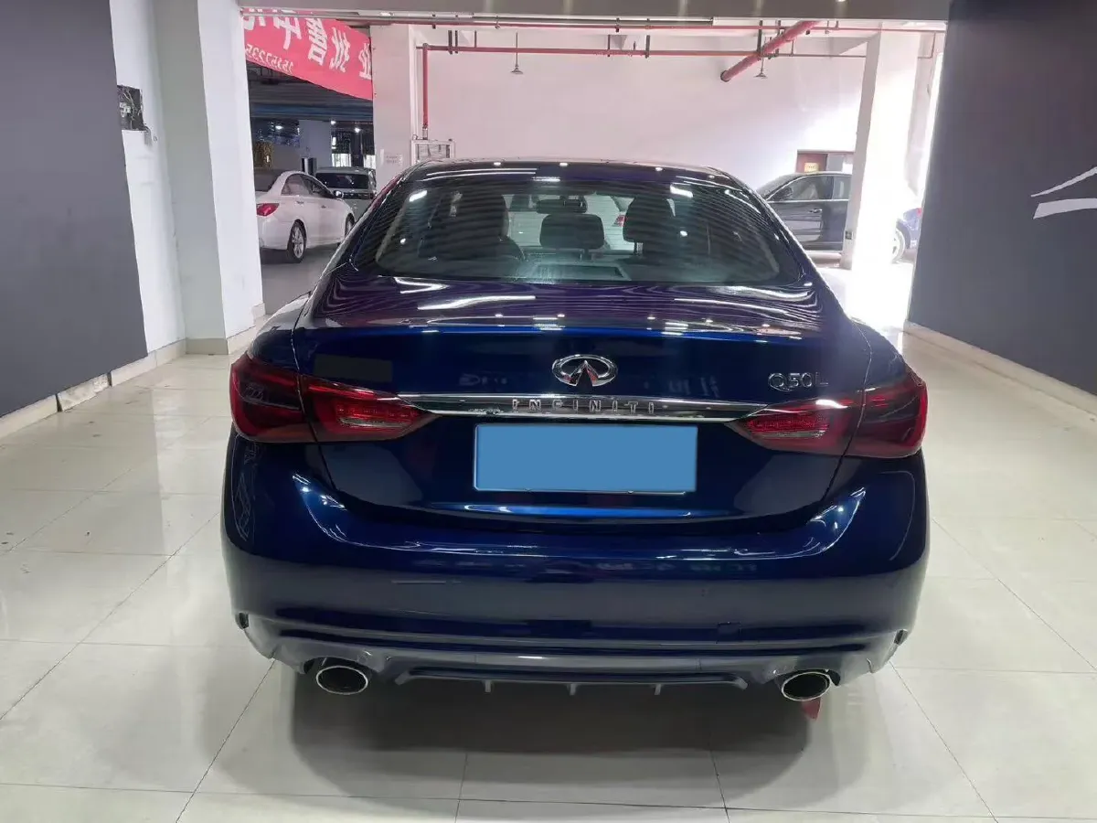 2018 Jeep Grand Commander 2.0T 265HP L4 9AT,autocango,china used car exporter,china ev exporter,chinese used car exporter,chinese used ev exporter