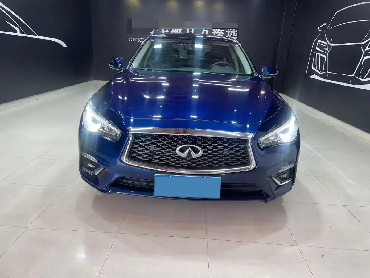 2018 Jeep Grand Commander 2.0T 265HP L4 9AT,autocango,china used car exporter,china ev exporter,chinese used car exporter,chinese used ev exporter