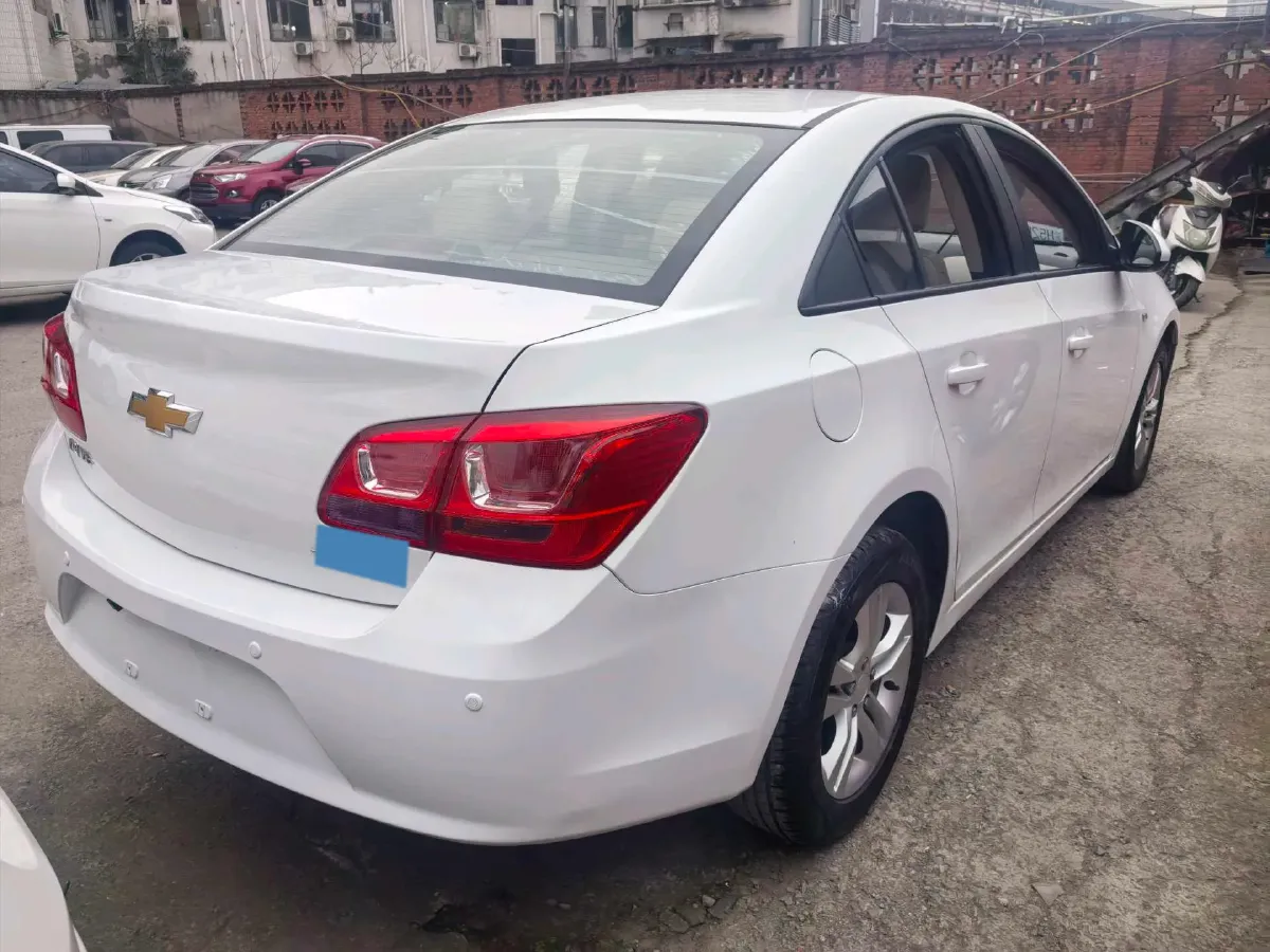 2015 Chevrolet Cruze 1.5L 113HP L4 5MT,autocango,china used car exporter,china ev exporter,chinese used car exporter,chinese used ev exporter