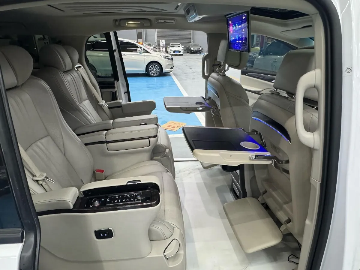 2021 Buick GL8 2.0T 237HP L4 9AT,autocango,china used car exporter,china ev exporter,chinese used car exporter,chinese used ev exporter