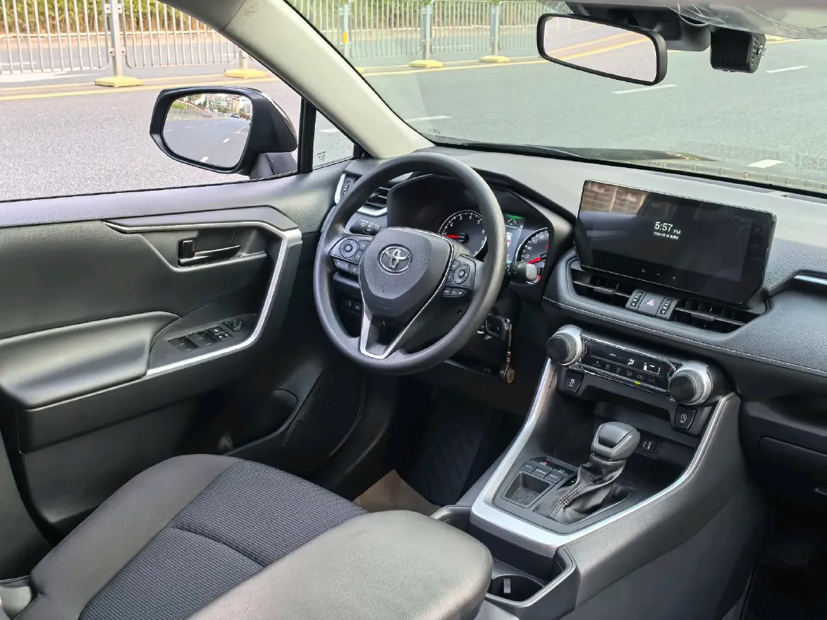 2023 Toyota RAV4 2.0L 171HP L4 CVT,autocango,china used car exporter,china ev exporter,chinese used car exporter,chinese used ev exporter