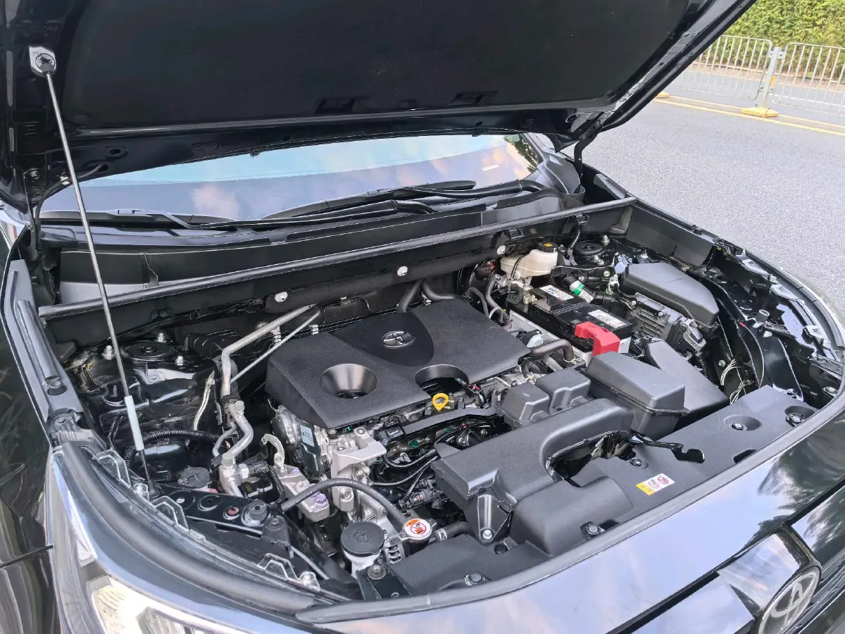 2023 Toyota RAV4 2.0L 171HP L4 CVT,autocango,china used car exporter,china ev exporter,chinese used car exporter,chinese used ev exporter
