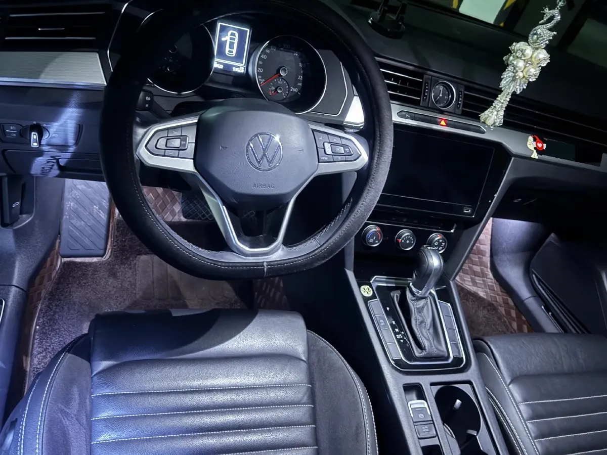 2020 Volkswagen Magotan 1.4T 150HP L4 7DCT,autocango,china used car exporter,china ev exporter,chinese used car exporter,chinese used ev exporter