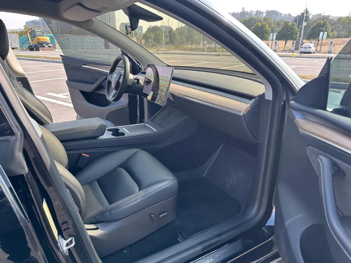 2021 Tesla Model Y BEV 60KWH,autocango,china used car exporter,china ev exporter,chinese used car exporter,chinese used ev exporter