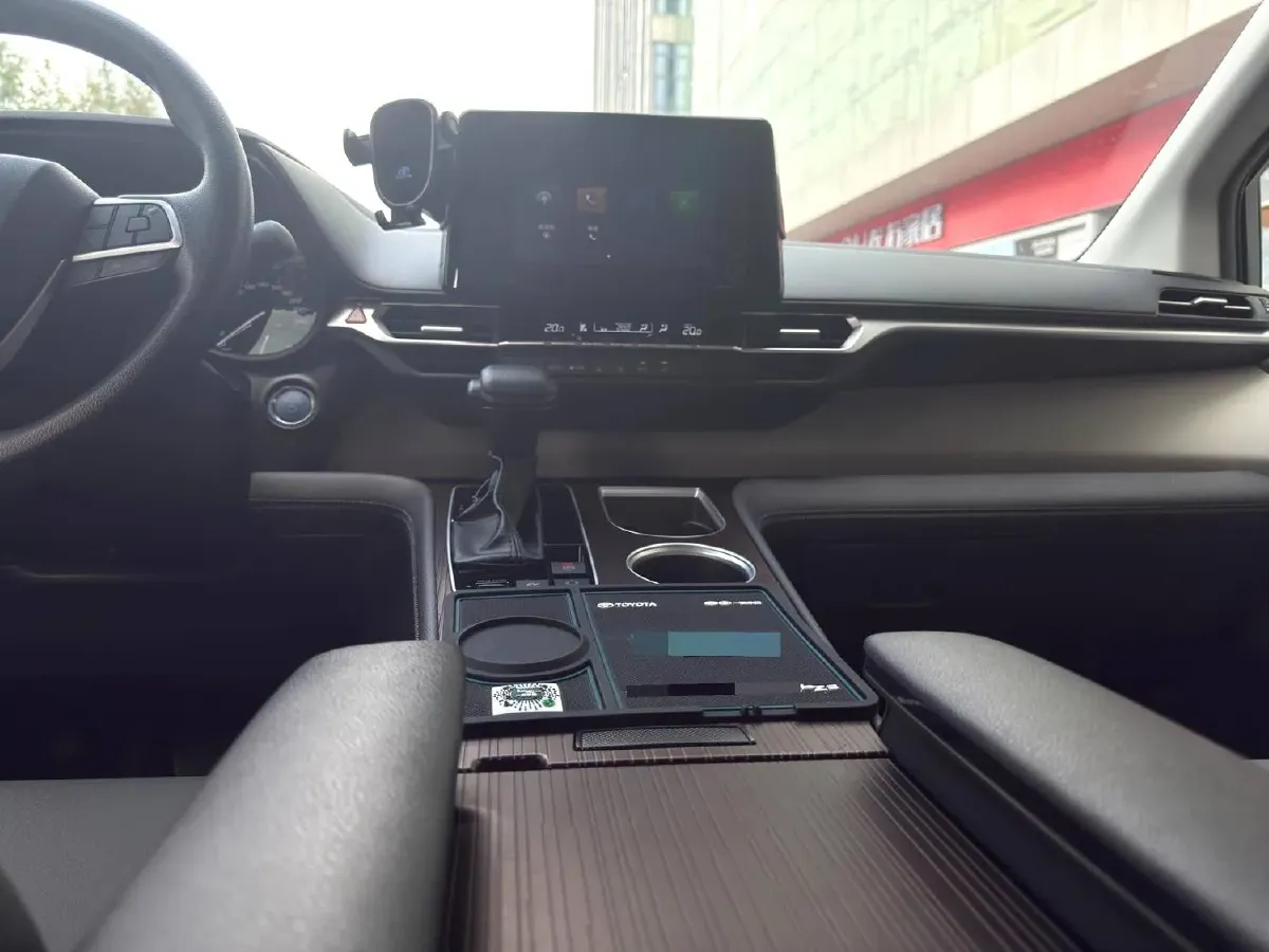 2024 Toyota Granvia 2.5L 189HP L4 E-CVT Hybrid,autocango,china used car exporter,china ev exporter,chinese used car exporter,chinese used ev exporter