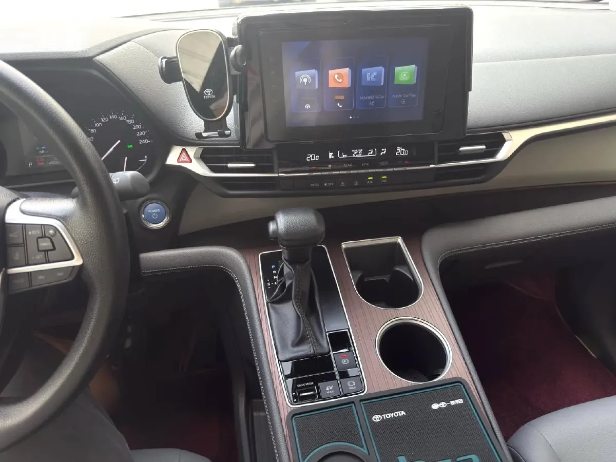 2024 Toyota Granvia 2.5L 189HP L4 E-CVT Hybrid,autocango,china used car exporter,china ev exporter,chinese used car exporter,chinese used ev exporter