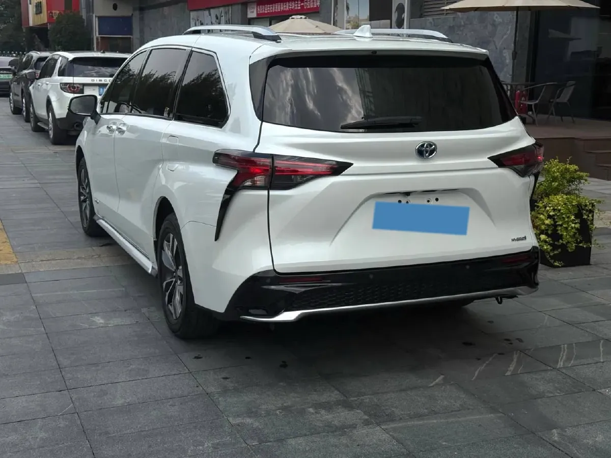 2024 Toyota Granvia 2.5L 189HP L4 E-CVT Hybrid,autocango,china used car exporter,china ev exporter,chinese used car exporter,chinese used ev exporter