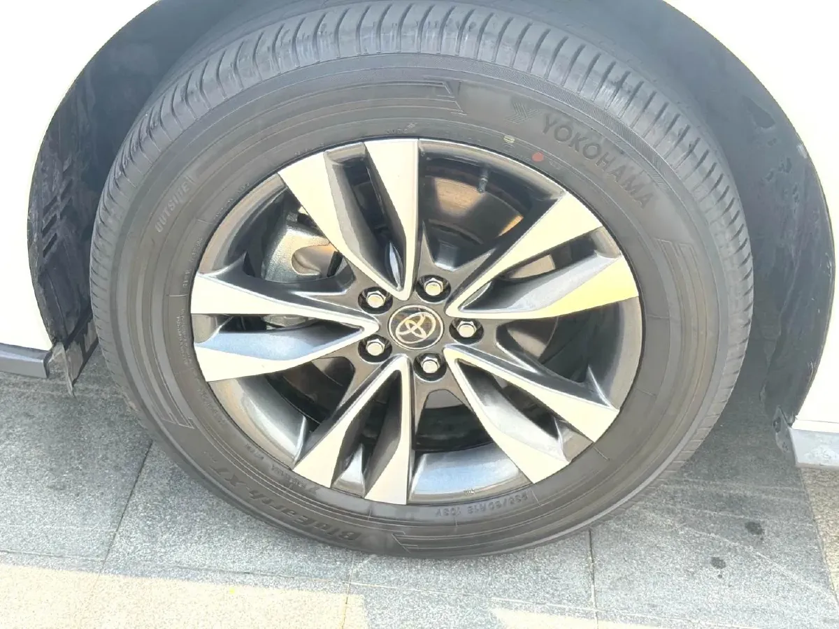 2024 Toyota Granvia 2.5L 189HP L4 E-CVT Hybrid,autocango,china used car exporter,china ev exporter,chinese used car exporter,chinese used ev exporter