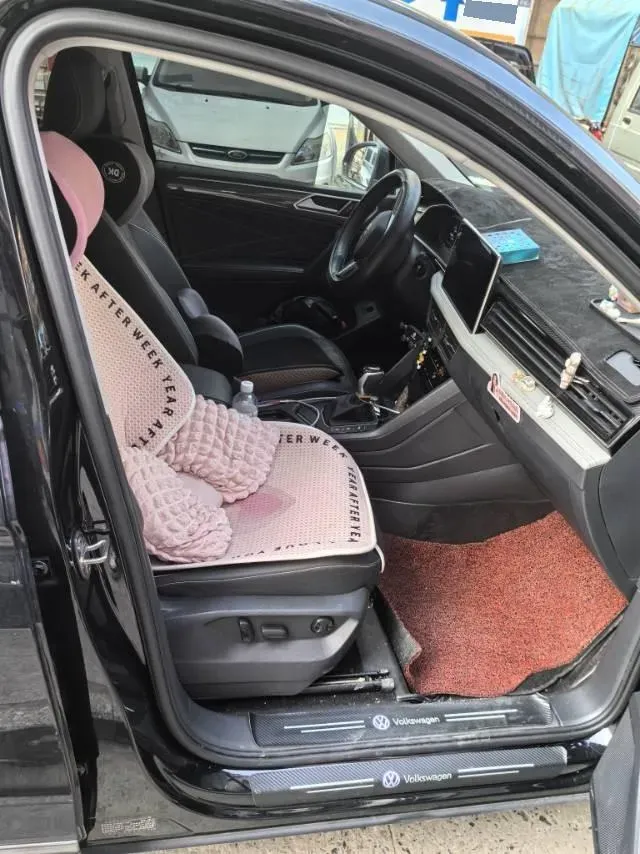 2024 Volkswagen Tiguan L 2.0T 186HP L4 7DCT,autocango,china used car exporter,china ev exporter,chinese used car exporter,chinese used ev exporter