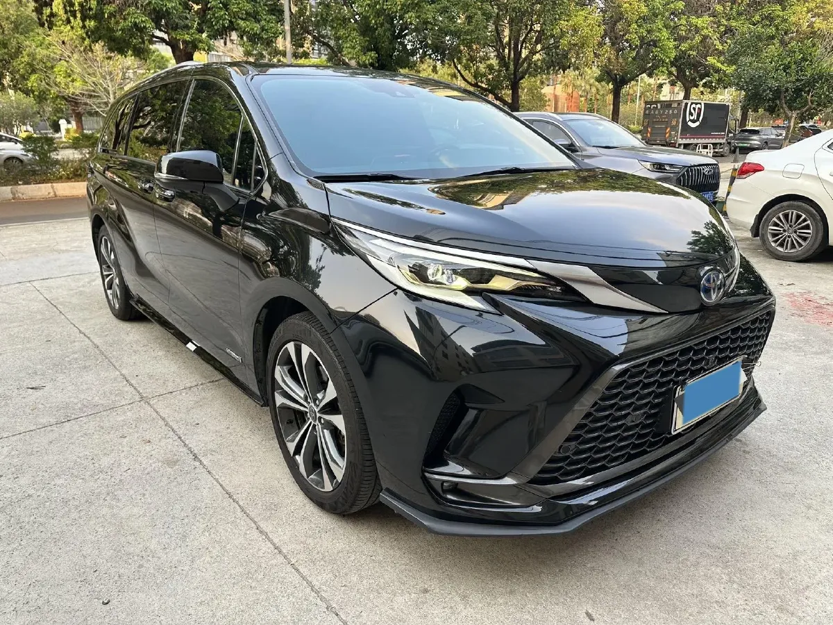 2022 Toyota Granvia 2.5L 192HP L4 E-CVT Hybrid,autocango,china used car exporter,china ev exporter,chinese used car exporter,chinese used ev exporter