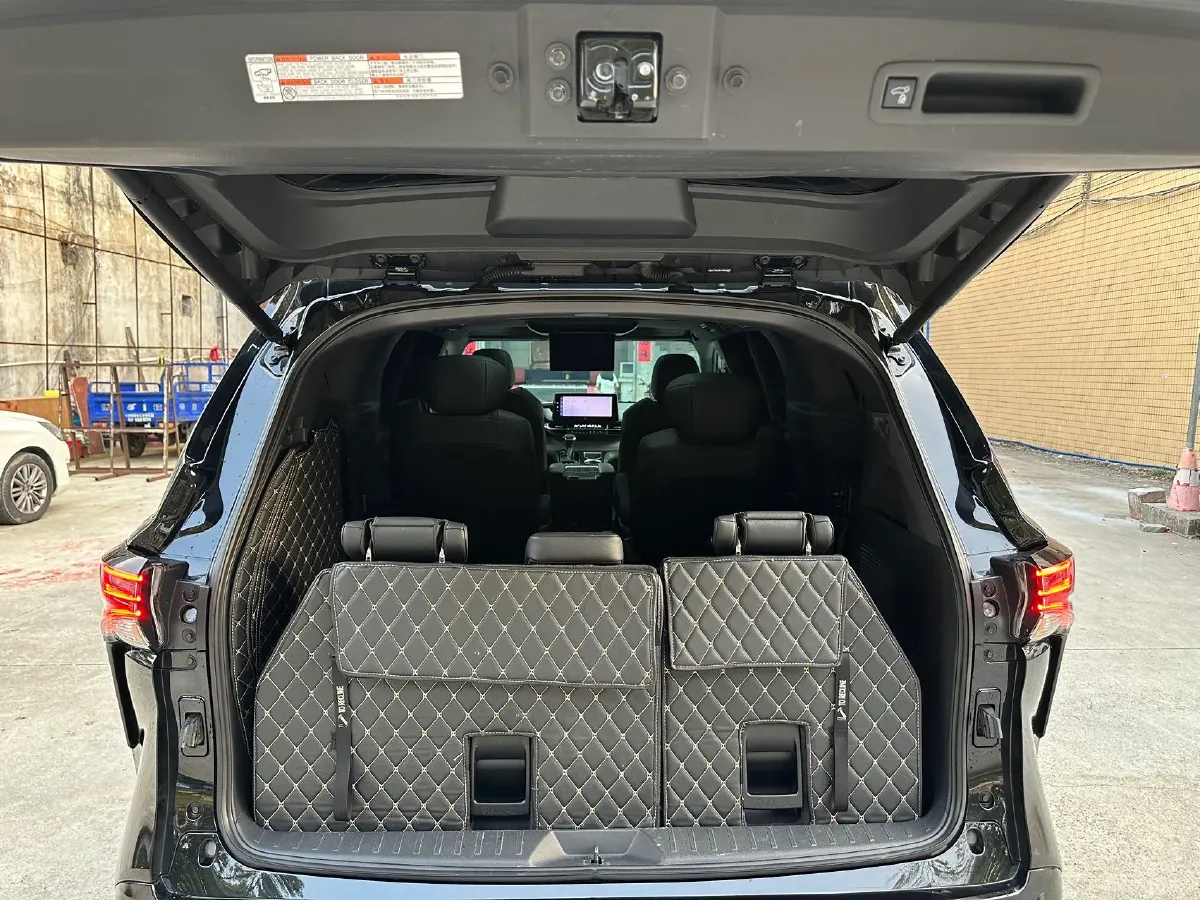 2022 Toyota Granvia 2.5L 192HP L4 E-CVT Hybrid,autocango,china used car exporter,china ev exporter,chinese used car exporter,chinese used ev exporter