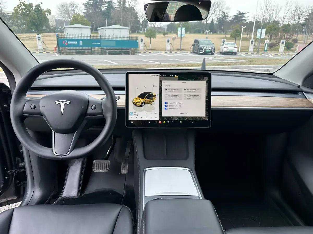 2022 Tesla Model Y BEV 60KWH,autocango,china used car exporter,china ev exporter,chinese used car exporter,chinese used ev exporter