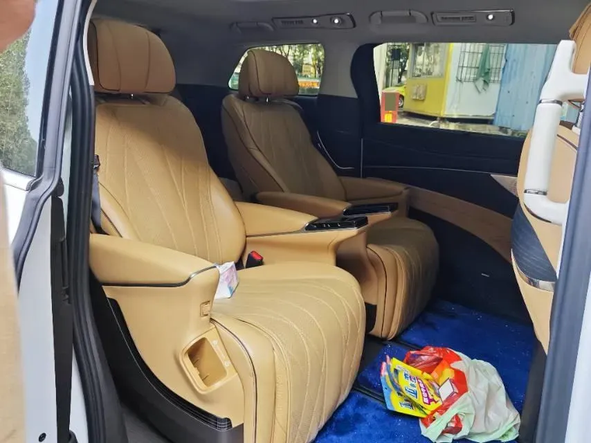 2024 Denza D9 1.5T 139HP L4 E-CVT PHEV 40KWH,autocango,china used car exporter,china ev exporter,chinese used car exporter,chinese used ev exporter