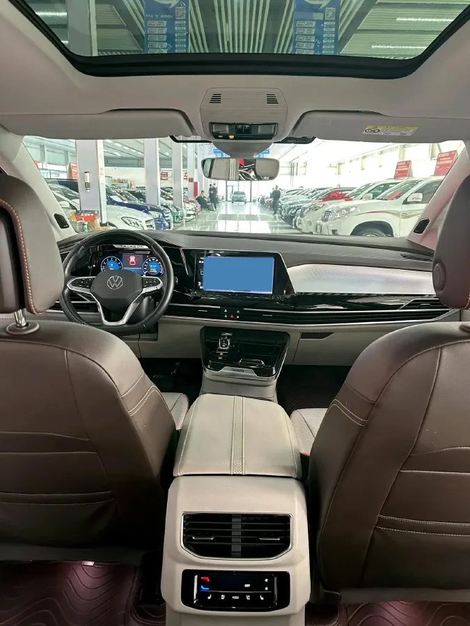 2021 Volkswagen Talagon 2.5T 299HP V6 7DCT,autocango,china used car exporter,china ev exporter,chinese used car exporter,chinese used ev exporter