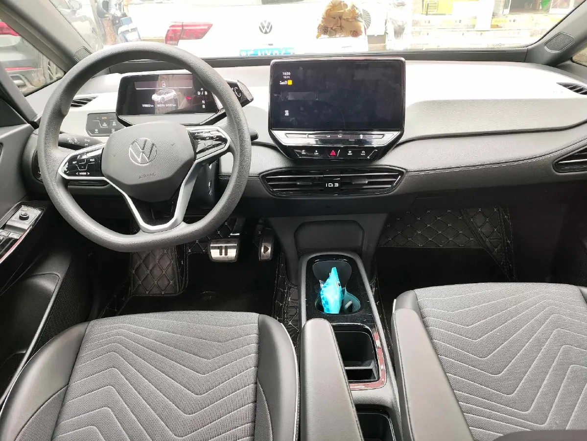 2024 Volkswagen ID.3 BEV 52.8KWH,autocango,china used car exporter,china ev exporter,chinese used car exporter,chinese used ev exporter