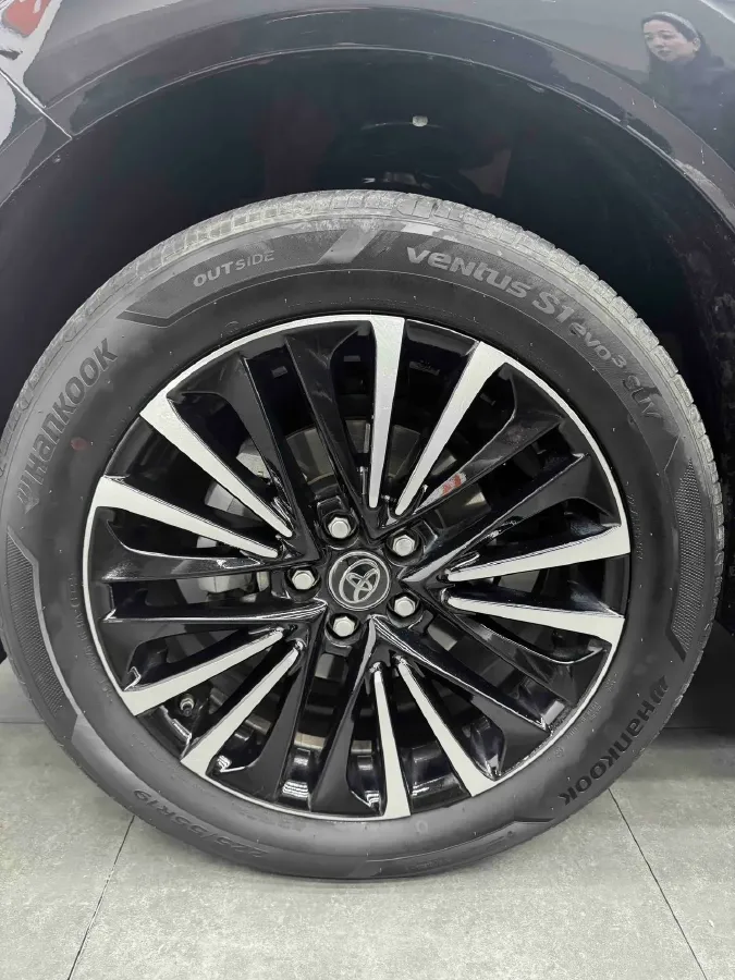 2022 Toyota Venza 2.5L 178HP L4 E-CVT Hybrid,autocango,china used car exporter,china ev exporter,chinese used car exporter,chinese used ev exporter