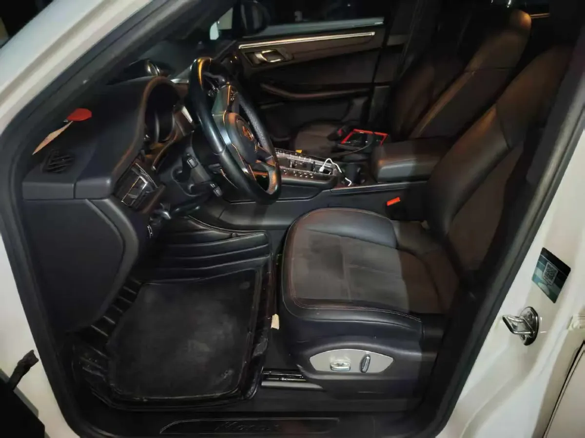 2018 Porsche Macan 2.0T 252HP L4 7DCT,autocango,china used car exporter,china ev exporter,chinese used car exporter,chinese used ev exporter