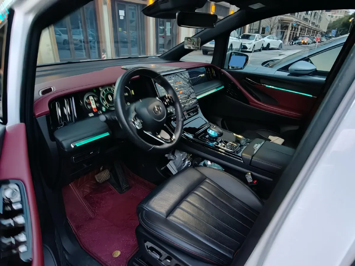 2024 GAC Trumpchi M8 2.0T 252HP L4 8AT,autocango,china used car exporter,china ev exporter,chinese used car exporter,chinese used ev exporter