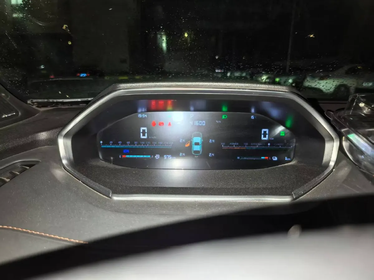 2023 Venucia Grand V DD-i 1.5T 163HP L4 E-CVT PHEV 18.4KWH,autocango,china used car exporter,china ev exporter,chinese used car exporter,chinese used ev exporter