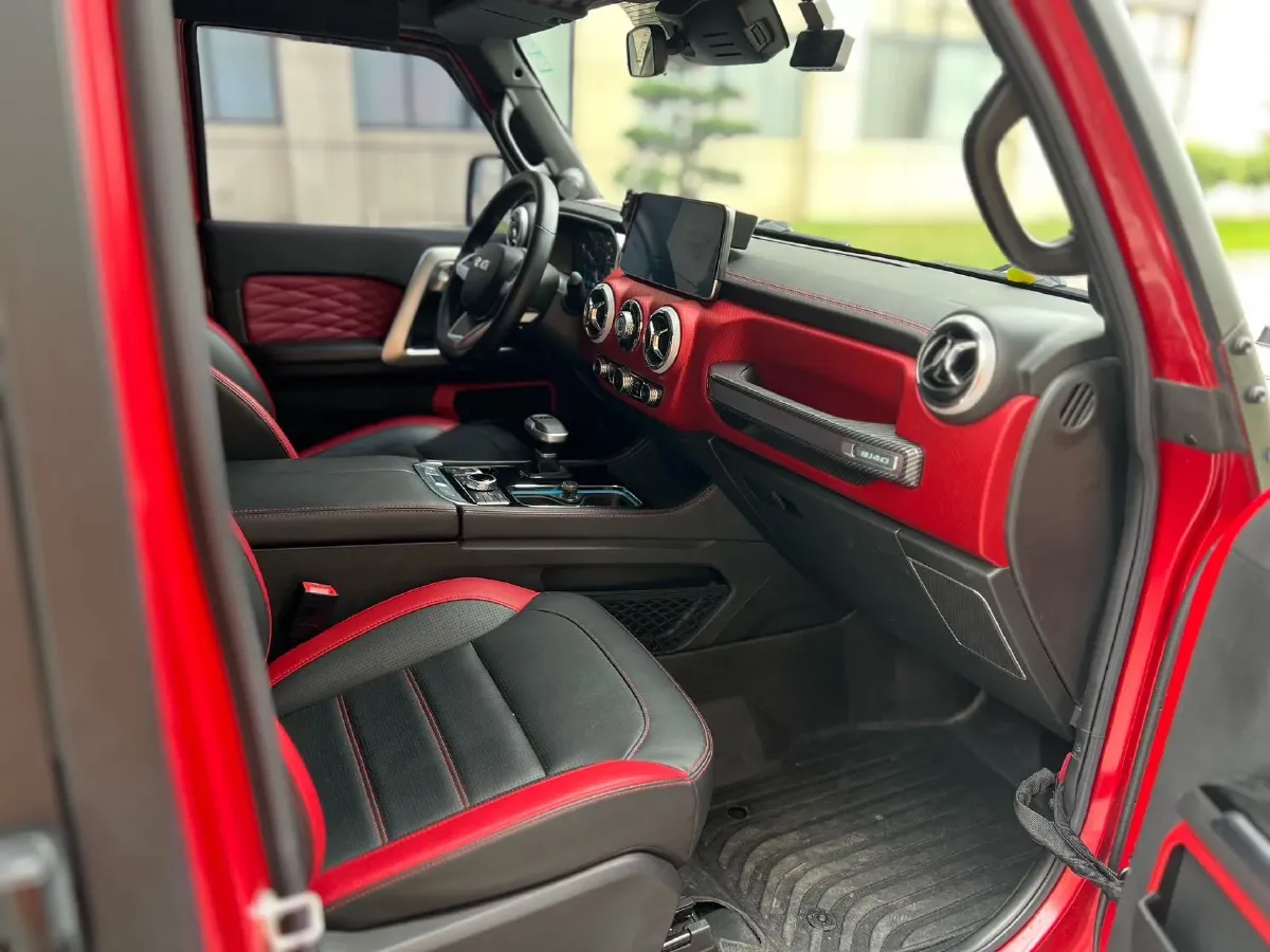 2021 Beijing BJ40 2.0T 163HP L4 8AT,autocango,china used car exporter,china ev exporter,chinese used car exporter,chinese used ev exporter