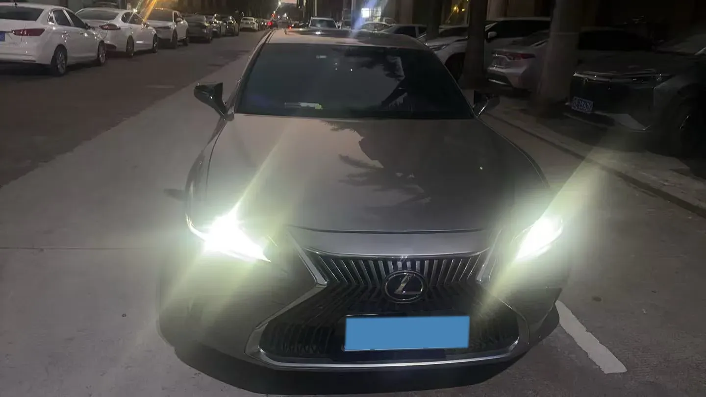 2020 Lexus ES 2.0L 173HP L4 CVT,autocango,china used car exporter,china ev exporter,chinese used car exporter,chinese used ev exporter