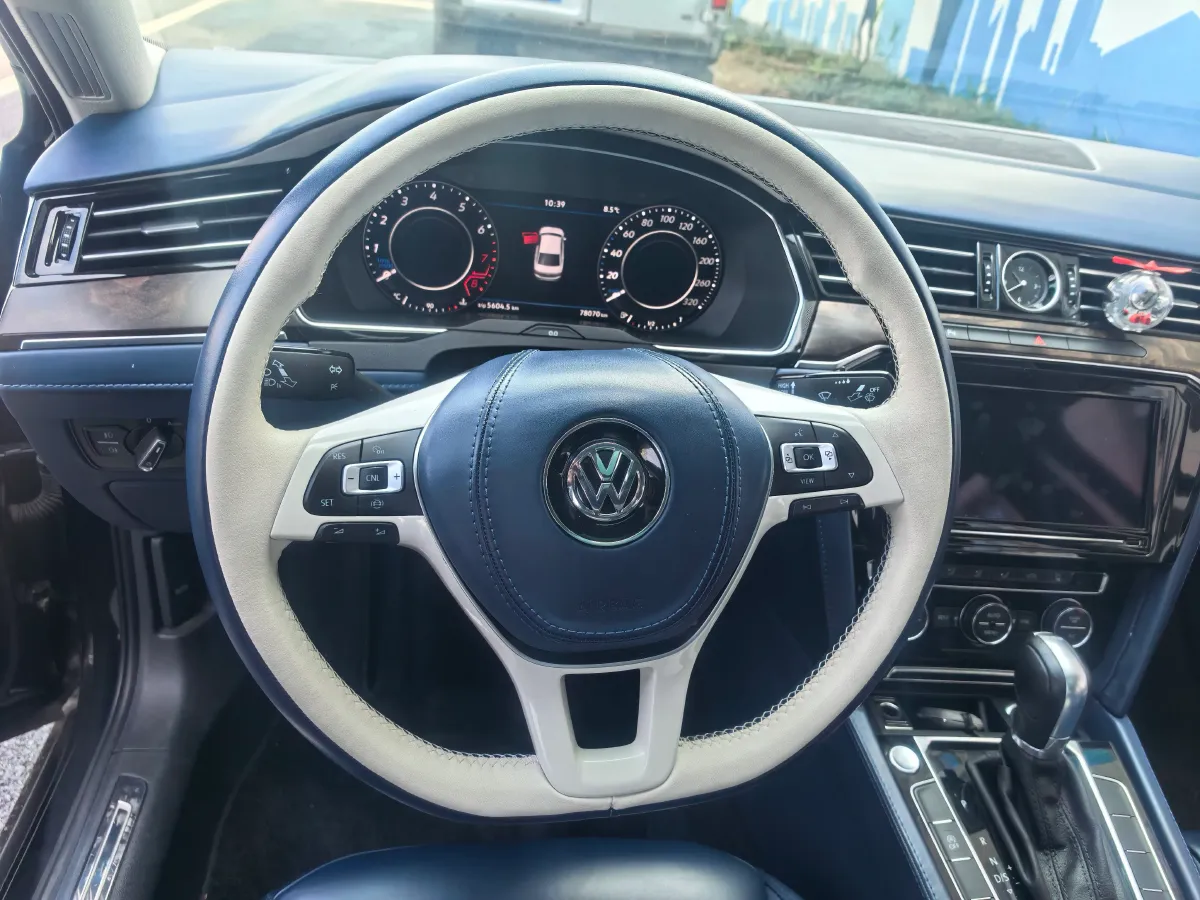 2019 Volkswagen Magotan 2.0T 186HP L4 7DCT,autocango,china used car exporter,china ev exporter,chinese used car exporter,chinese used ev exporter