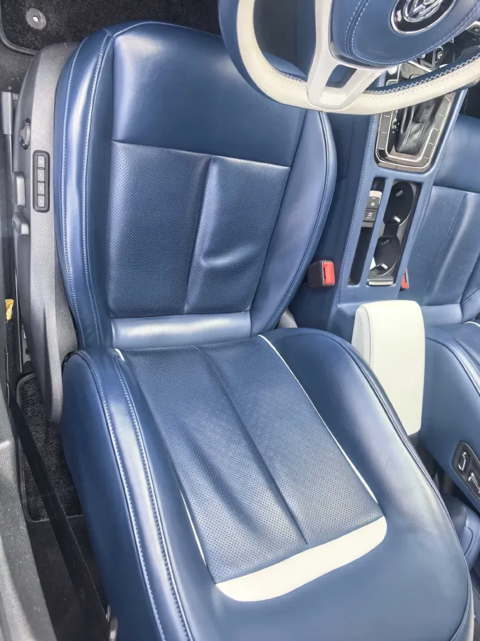 2019 Volkswagen Magotan 2.0T 186HP L4 7DCT,autocango,china used car exporter,china ev exporter,chinese used car exporter,chinese used ev exporter