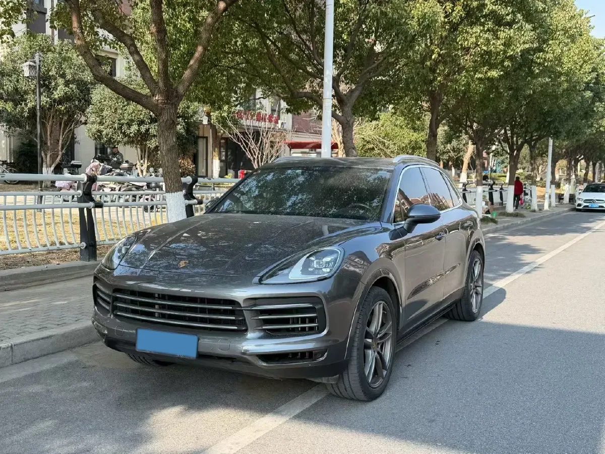 2022 Porsche Cayenne 3.0T 340HP V6 8AT,autocango,china used car exporter,china ev exporter,chinese used car exporter,chinese used ev exporter