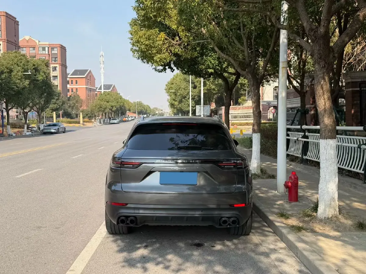 2022 Porsche Cayenne 3.0T 340HP V6 8AT,autocango,china used car exporter,china ev exporter,chinese used car exporter,chinese used ev exporter