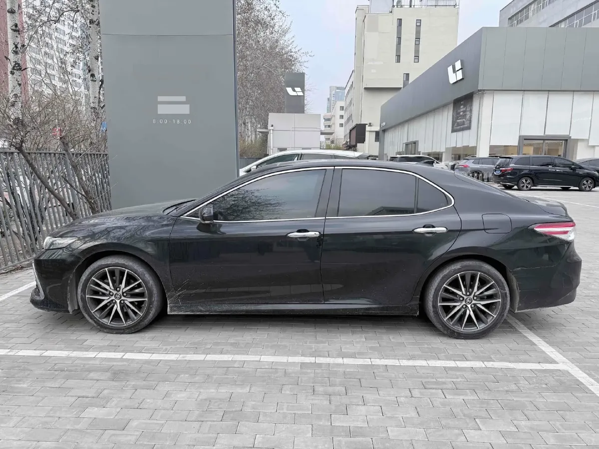 2021 Toyota Camry 2.5L 209HP L4 8AT,autocango,china used car exporter,china ev exporter,chinese used car exporter,chinese used ev exporter