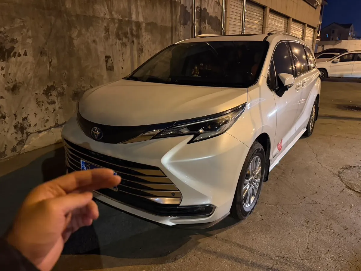 2021 Toyota Sienna 2.5L 192HP L4 E-CVT Hybrid,autocango,china used car exporter,china ev exporter,chinese used car exporter,chinese used ev exporter