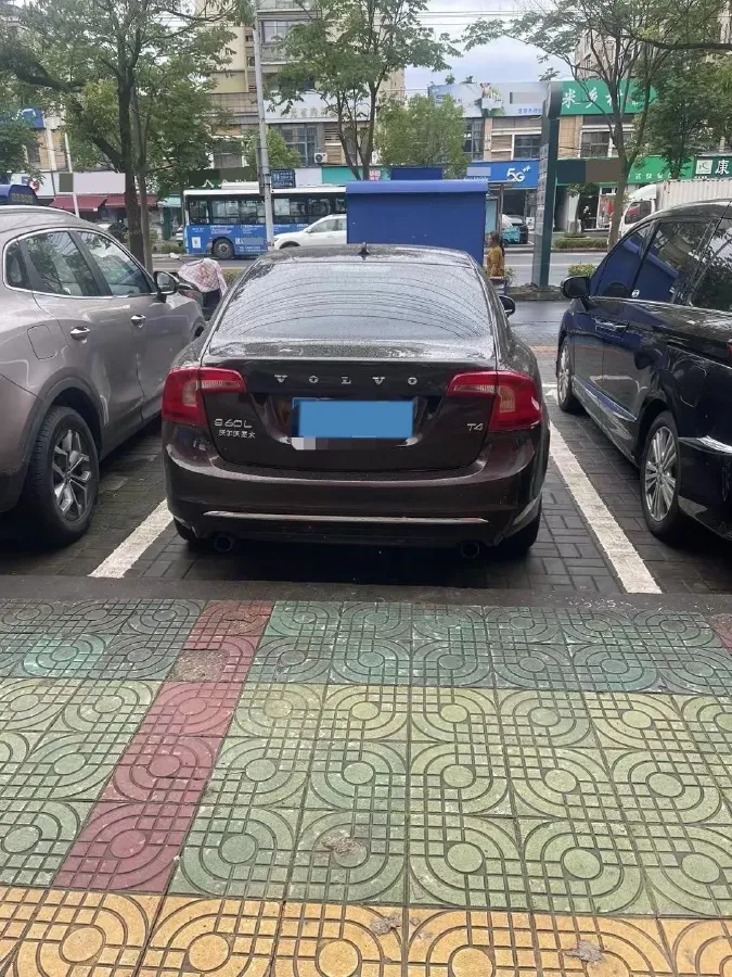2018 Volvo S60 2.0T 190HP L4 6AT,autocango,china used car exporter,china ev exporter,chinese used car exporter,chinese used ev exporter