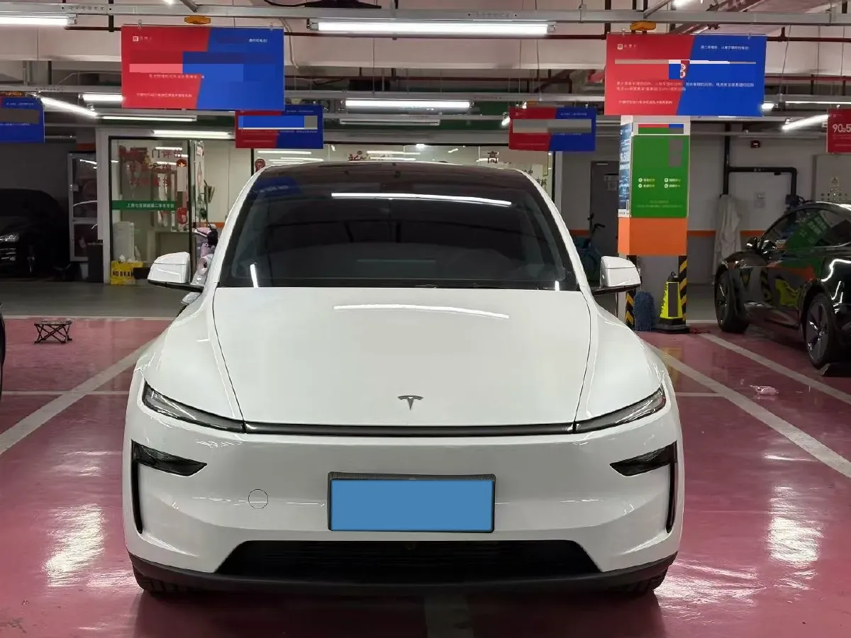 2025 Tesla Model Y BEV 62.5KWH,autocango,china used car exporter,china ev exporter,chinese used car exporter,chinese used ev exporter
