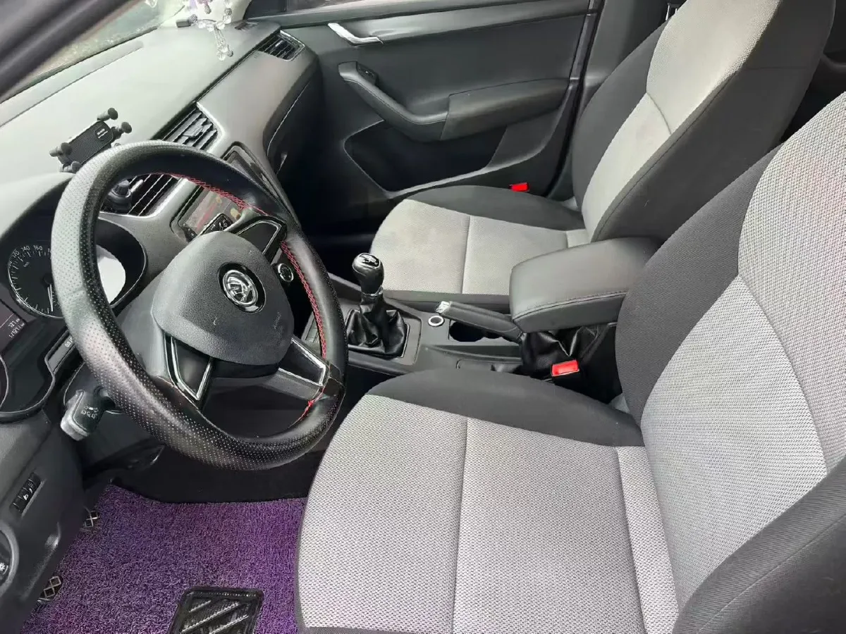 2017 Skoda Octavia 1.6L 110HP L4 5MT,autocango,china used car exporter,china ev exporter,chinese used car exporter,chinese used ev exporter