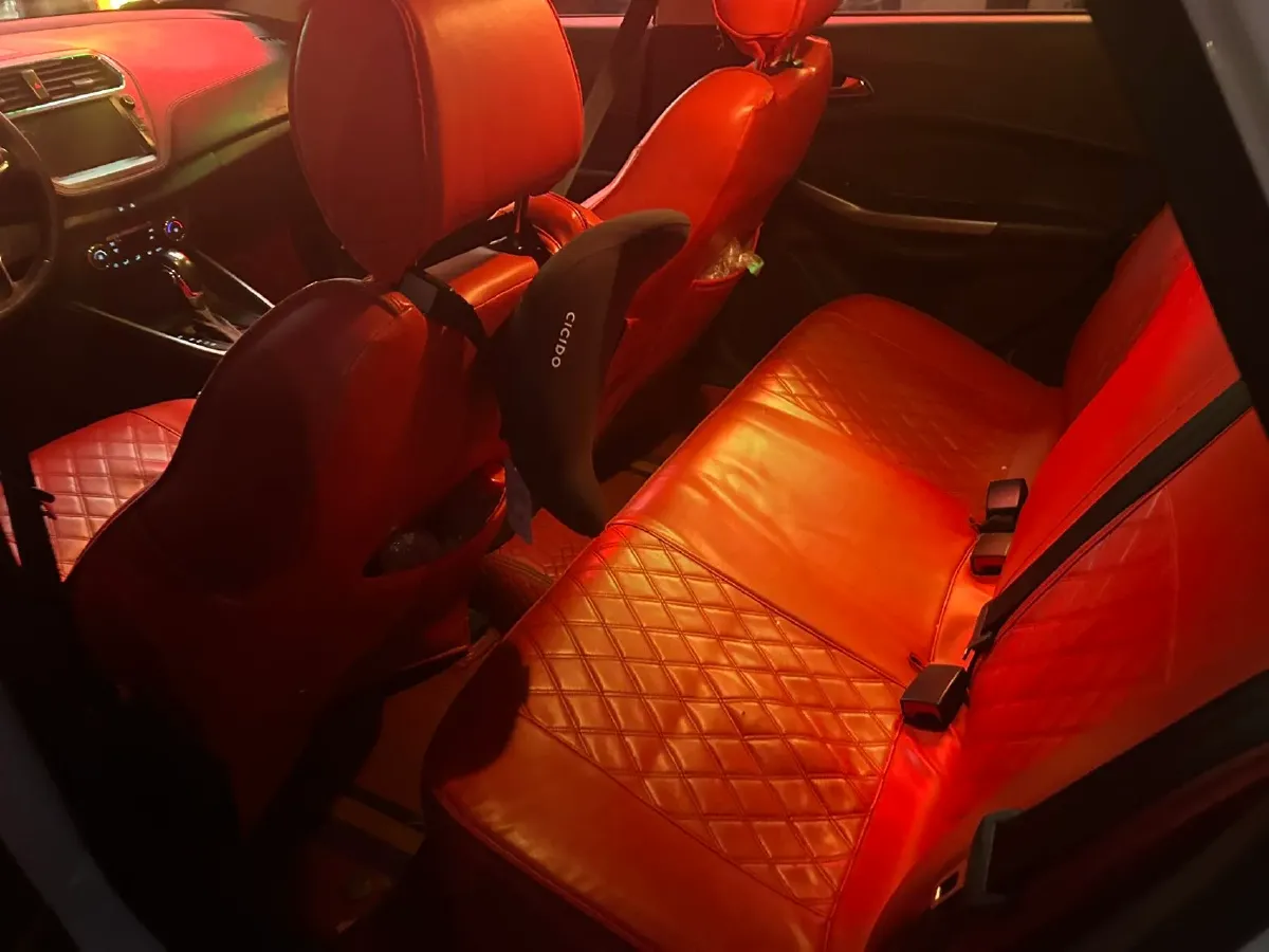 2019 Ford Escort 1.5L 122HP L3 6AT,autocango,china used car exporter,china ev exporter,chinese used car exporter,chinese used ev exporter