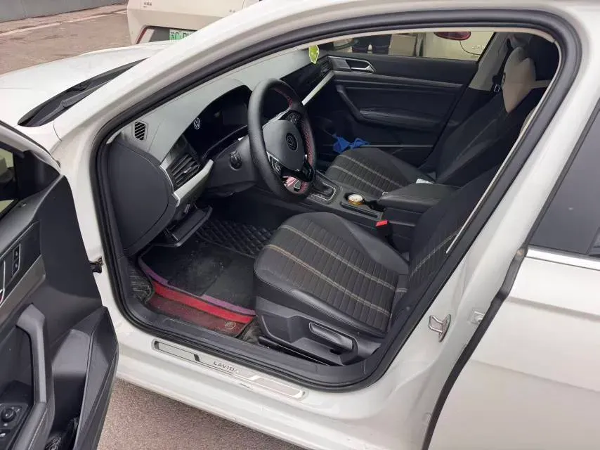 2022 Volkswagen T-Roc 1.4T 150HP L4 7DCT,autocango,china used car exporter,china ev exporter,chinese used car exporter,chinese used ev exporter