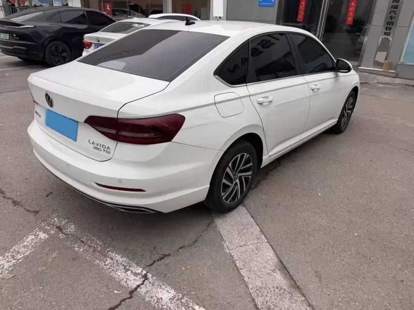 2022 Volkswagen T-Roc 1.4T 150HP L4 7DCT,autocango,china used car exporter,china ev exporter,chinese used car exporter,chinese used ev exporter