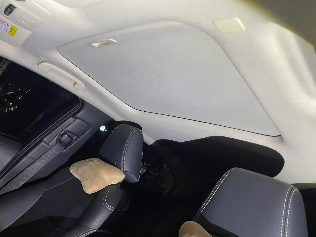 2021 Toyota Corolla 1.2T 116HP L4 CVT,autocango,china used car exporter,china ev exporter,chinese used car exporter,chinese used ev exporter