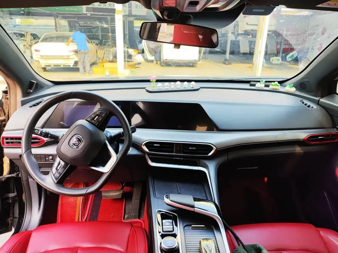 2021 ChangAn UNI-T 1.5T 180HP L4 7DCT,autocango,china used car exporter,china ev exporter,chinese used car exporter,chinese used ev exporter