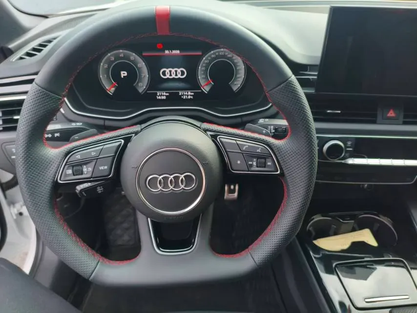 2025 Audi A4L 2.0T 190HP L4 7DCT,autocango,china used car exporter,china ev exporter,chinese used car exporter,chinese used ev exporter