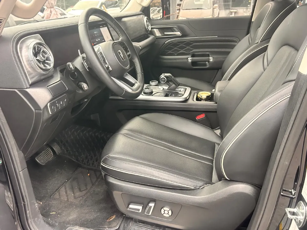 2023 Tank 300 2.0T 227HP L4 8AT,autocango,china used car exporter,china ev exporter,chinese used car exporter,chinese used ev exporter