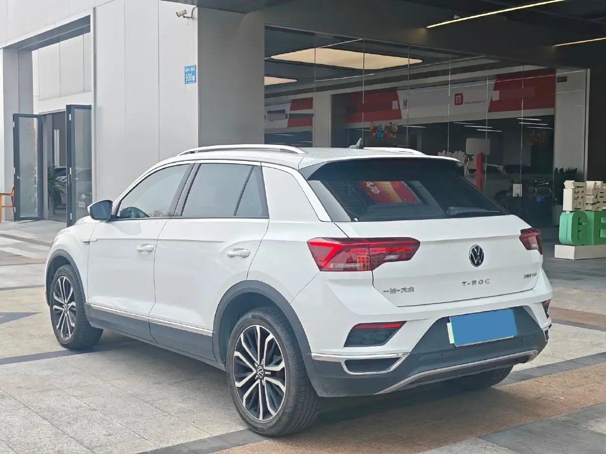 2022 Volkswagen T-Roc 1.4T 150HP L4 7DCT,autocango,china used car exporter,china ev exporter,chinese used car exporter,chinese used ev exporter