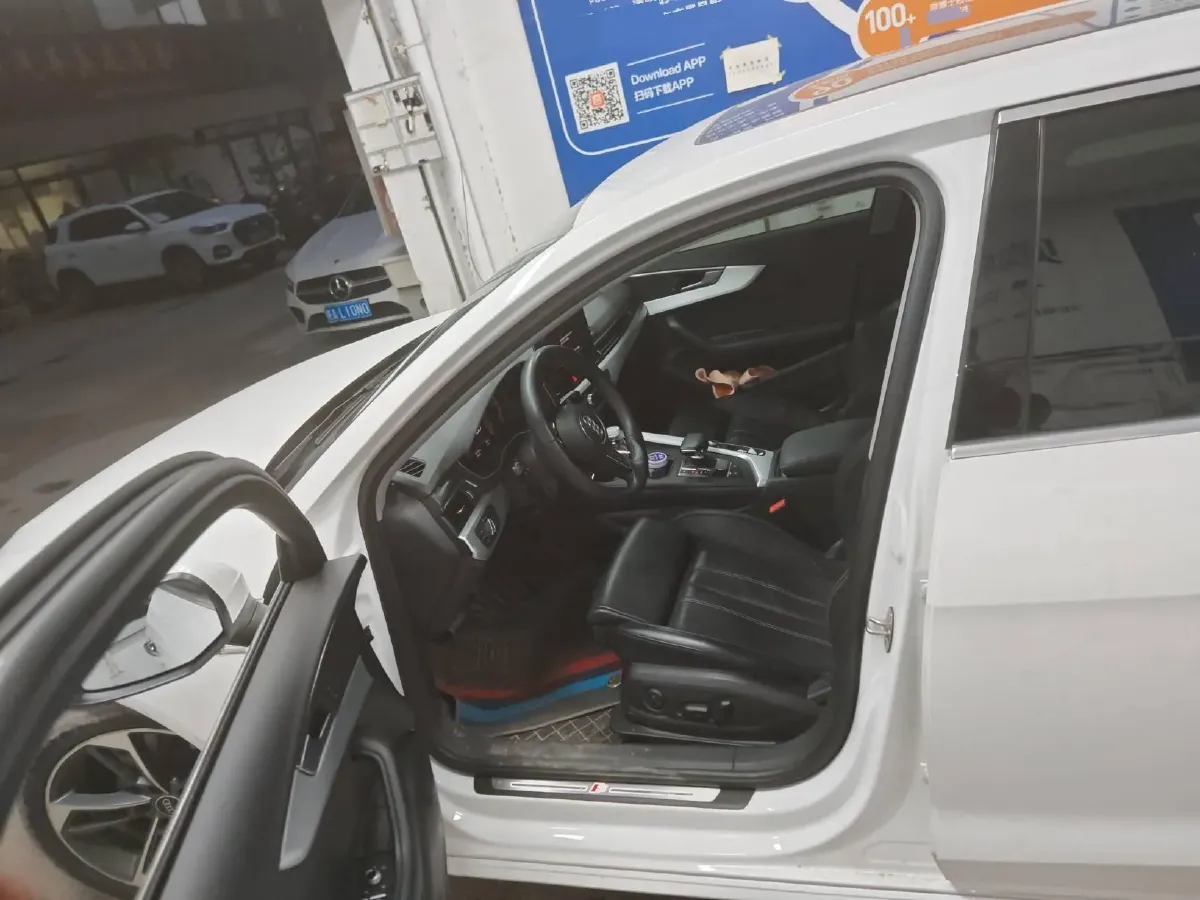 2023 Audi A4L 2.0T 190HP L4 7DCT,autocango,china used car exporter,china ev exporter,chinese used car exporter,chinese used ev exporter