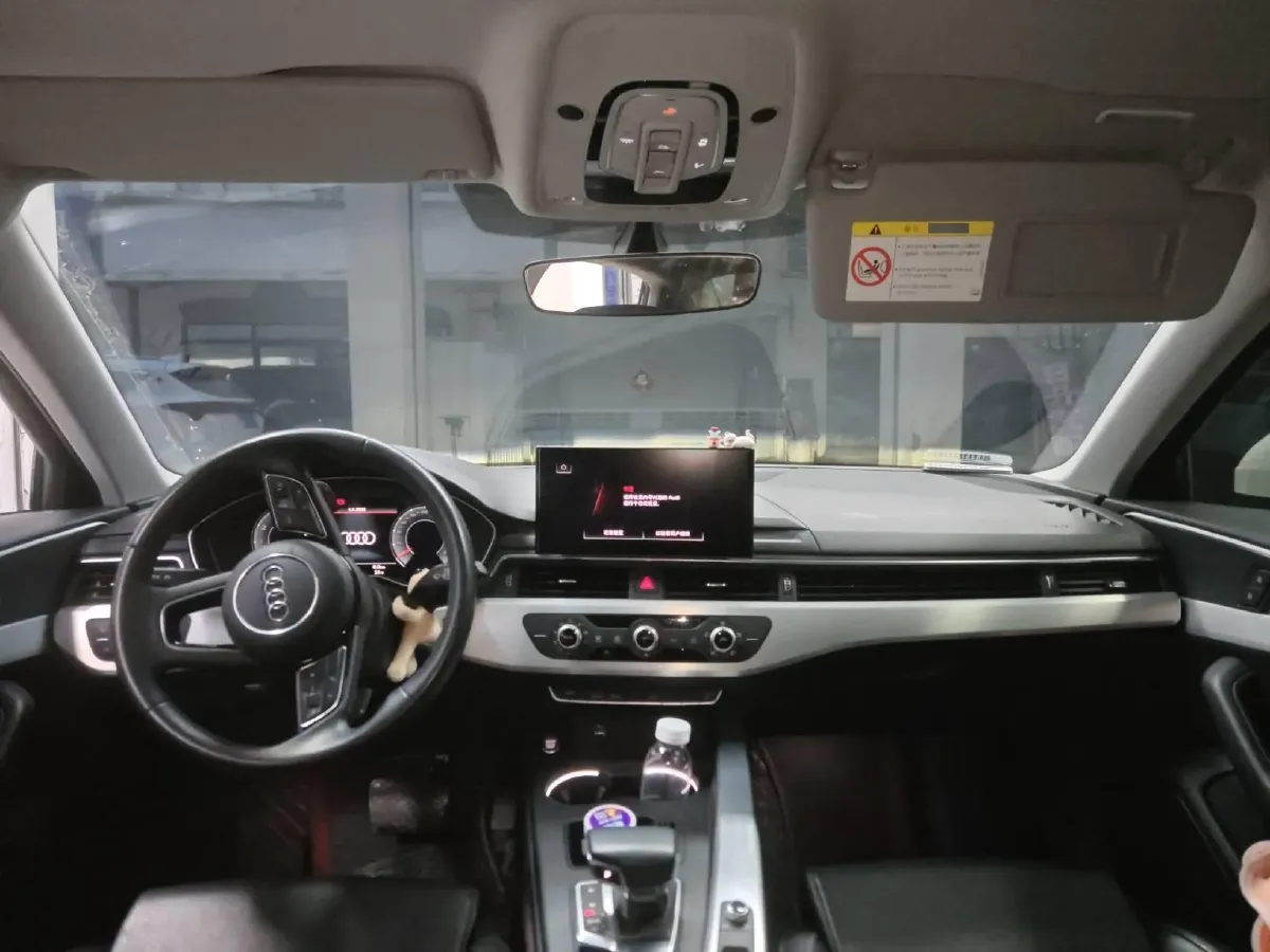 2023 Audi A4L 2.0T 190HP L4 7DCT,autocango,china used car exporter,china ev exporter,chinese used car exporter,chinese used ev exporter