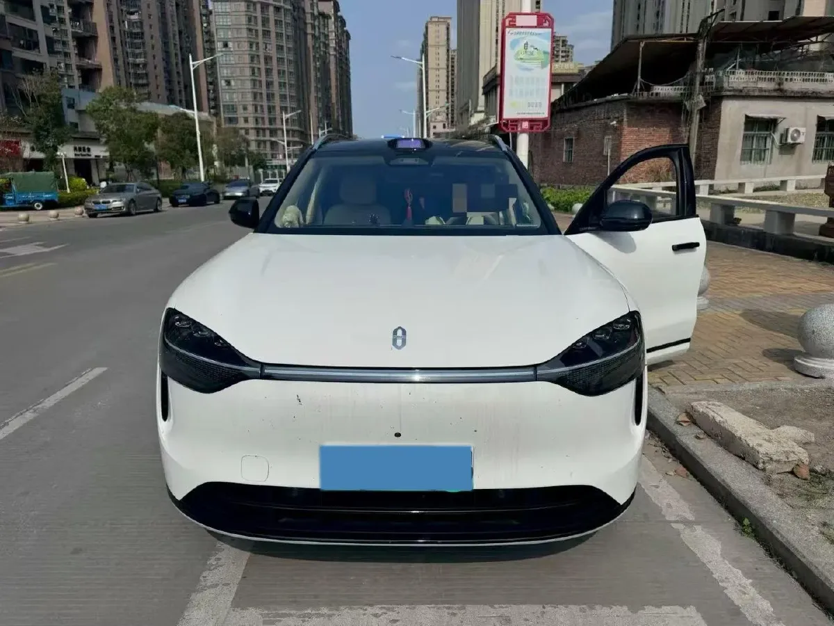 2024 AITO AITO M9 1.5T 152HP L4 REEV 42KWH,autocango,china used car exporter,china ev exporter,chinese used car exporter,chinese used ev exporter