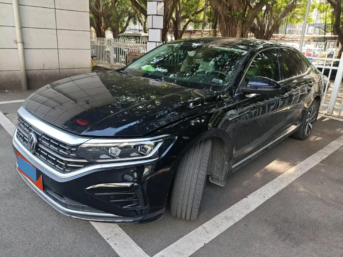 2023 Volkswagen Passat 2.0T 186HP L4 7DCT,autocango,china used car exporter,china ev exporter,chinese used car exporter,chinese used ev exporter