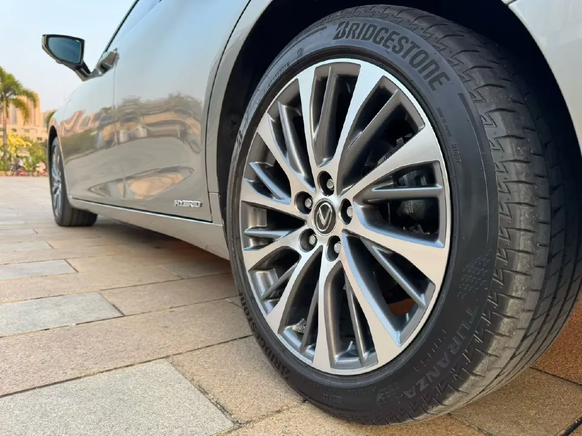 2020 Lexus ES 2.5L 178HP L4 E-CVT Hybrid,autocango,china used car exporter,china ev exporter,chinese used car exporter,chinese used ev exporter