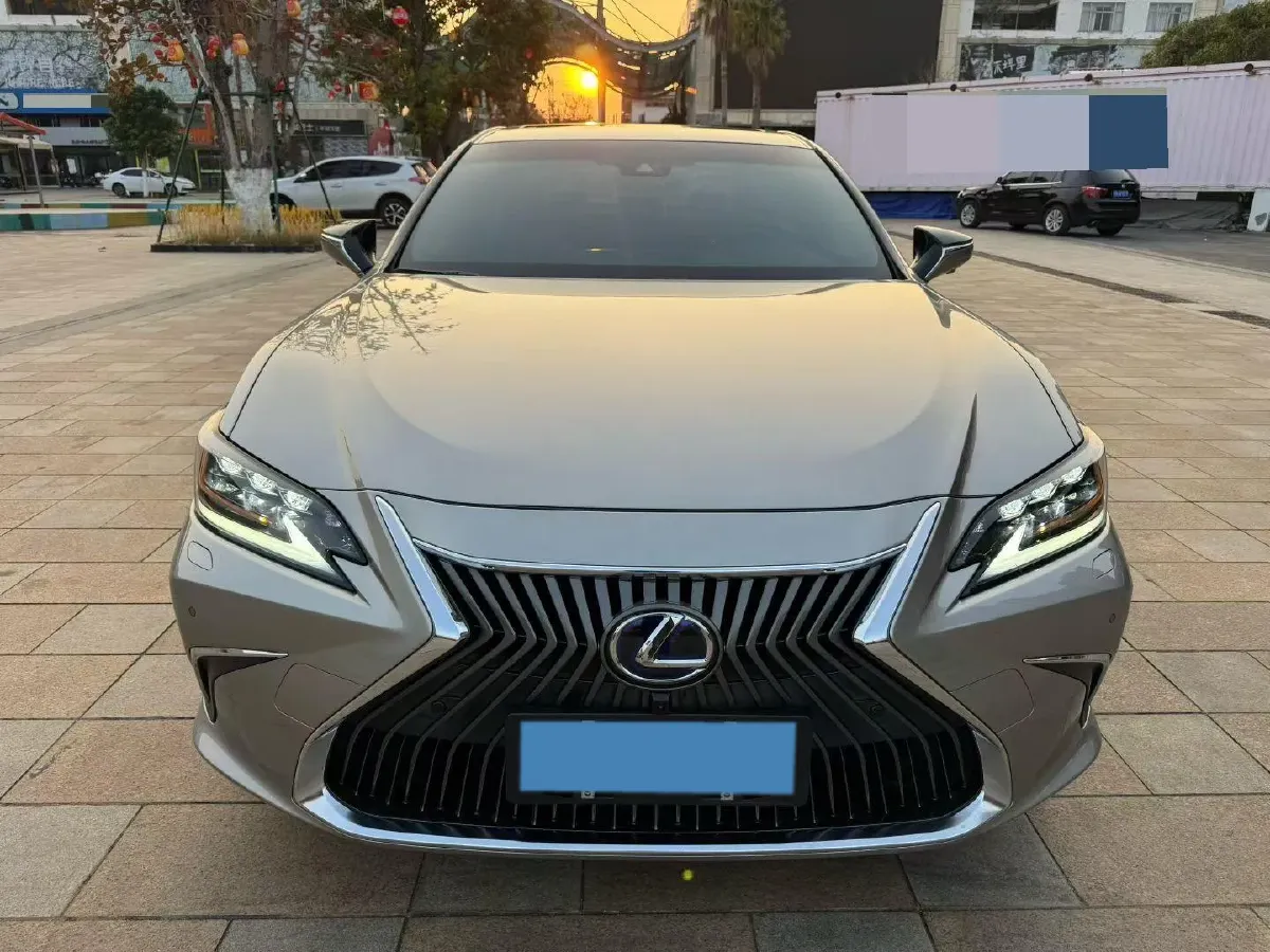 2020 Lexus ES 2.5L 178HP L4 E-CVT Hybrid,autocango,china used car exporter,china ev exporter,chinese used car exporter,chinese used ev exporter