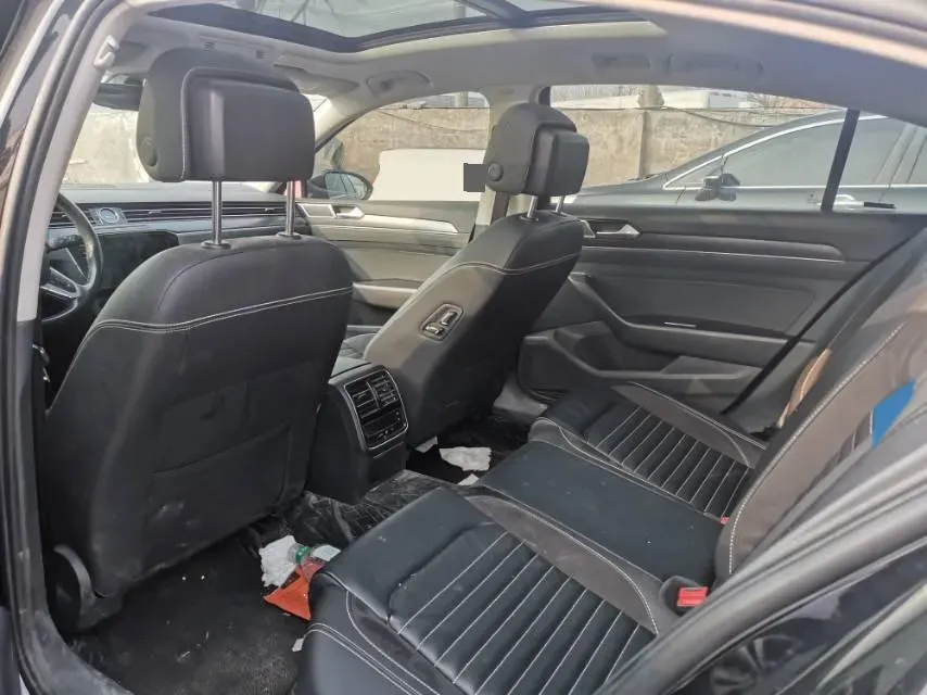 2020 Volkswagen Magotan 2.0T 186HP L4 7DCT,autocango,china used car exporter,china ev exporter,chinese used car exporter,chinese used ev exporter