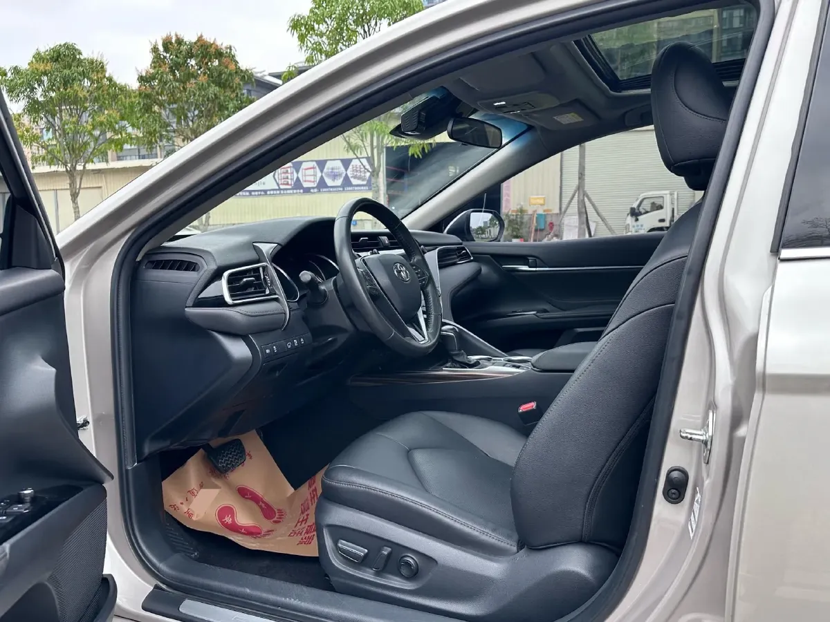 2021 Toyota Camry 2.0L 178HP L4 CVT,autocango,china used car exporter,china ev exporter,chinese used car exporter,chinese used ev exporter